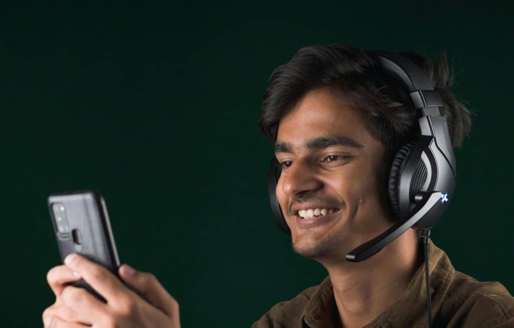Sing Like a Pro: Karaoke App for Your Phone