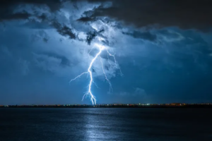 Master the Weather: Real-Time Storm Alerts and Tracking