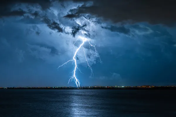 Master the Weather: Real-Time Storm Alerts and Tracking